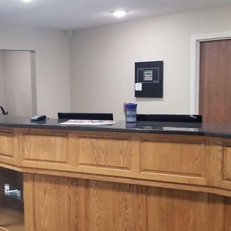 Travelodge By Wyndham Wahpeton Exterior photo
